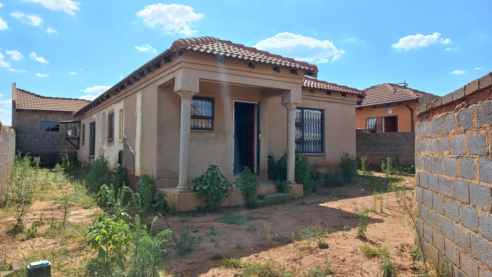 3 Bedroom House For Sale in Bram Fischerville RE/MAX™ of Southern Africa