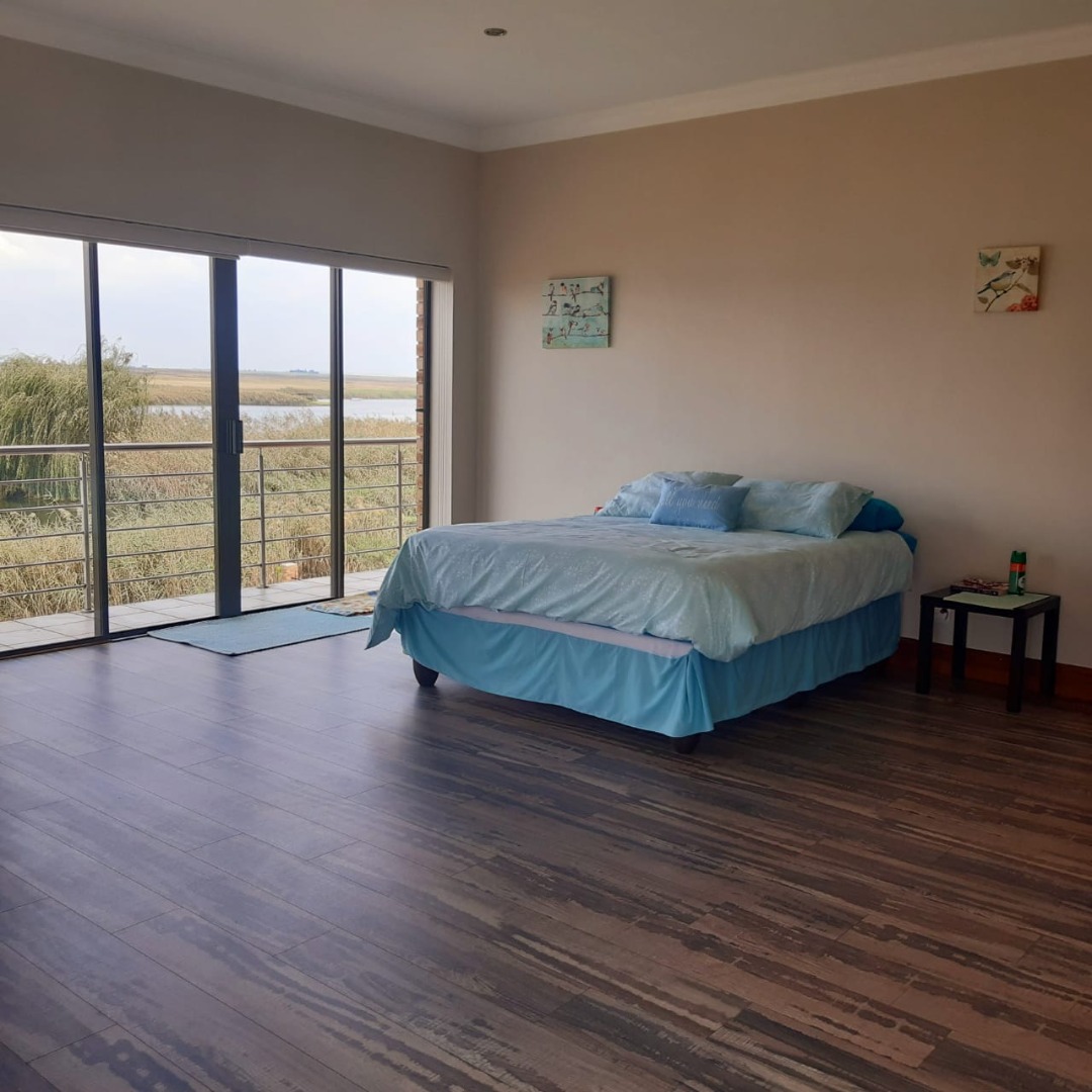 4 Bedroom House For Sale in Bronkhorstbaai RE/MAX™ of Southern Africa