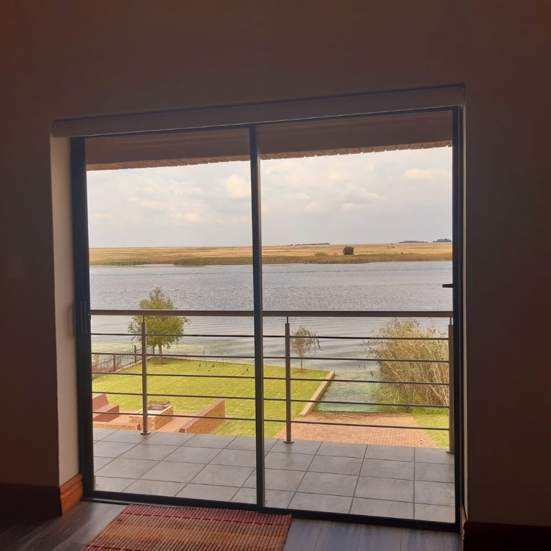 4 Bedroom House For Sale in Bronkhorstbaai RE/MAX™ of Southern Africa