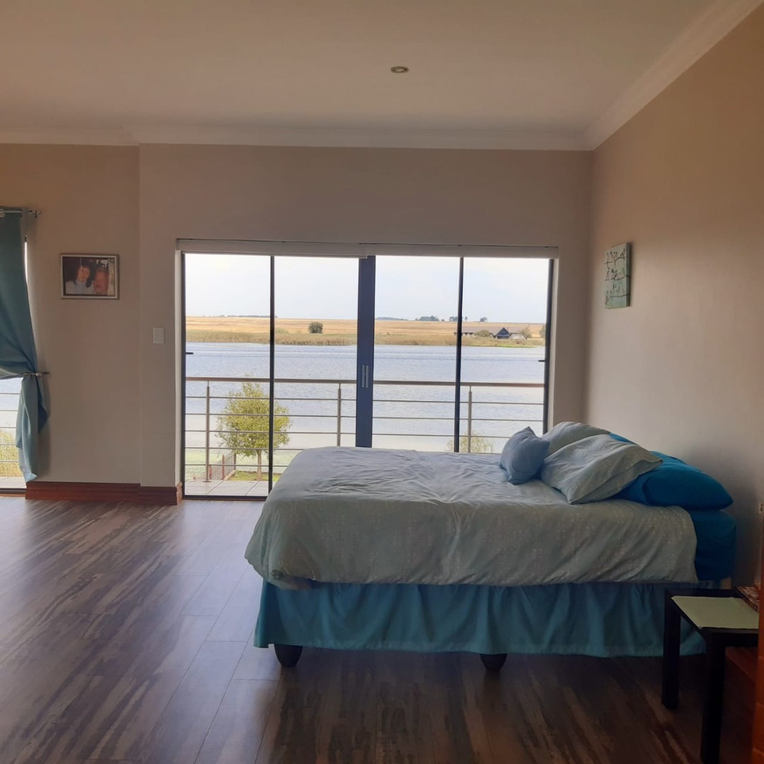 4 Bedroom House For Sale in Bronkhorstbaai RE/MAX™ of Southern Africa