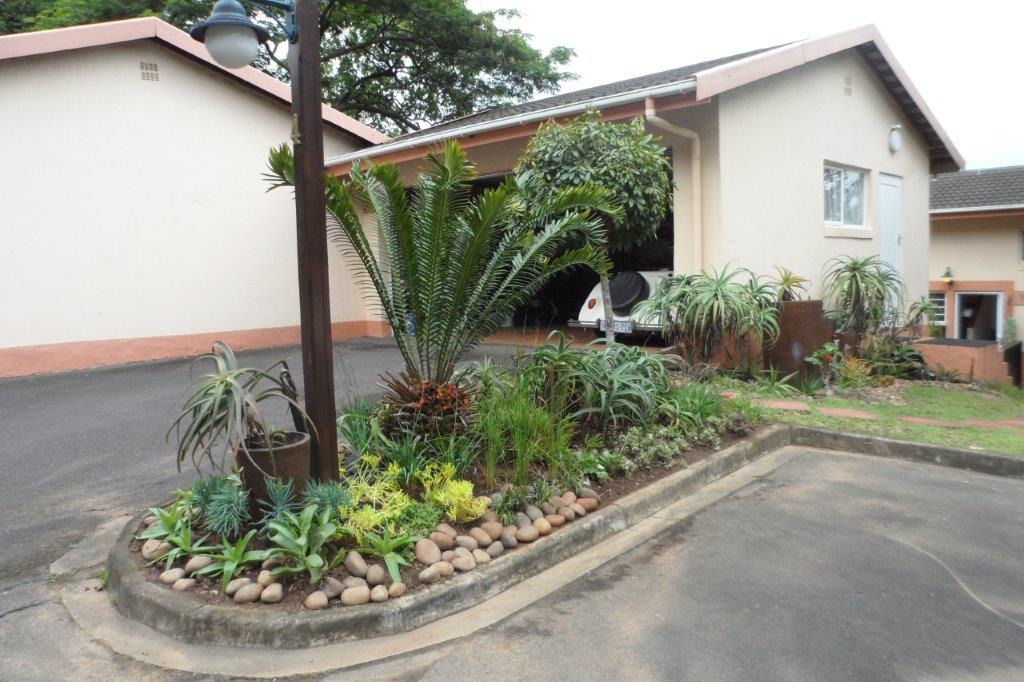 4 Bedroom Townhouse For Sale in Westville Central RE/MAX™ of Southern Africa