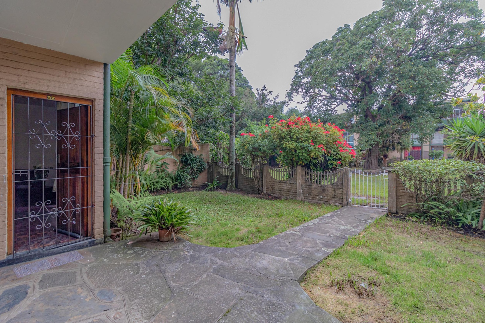 2 Bedroom Apartment / Flat For Sale in Central RE/MAX™ of