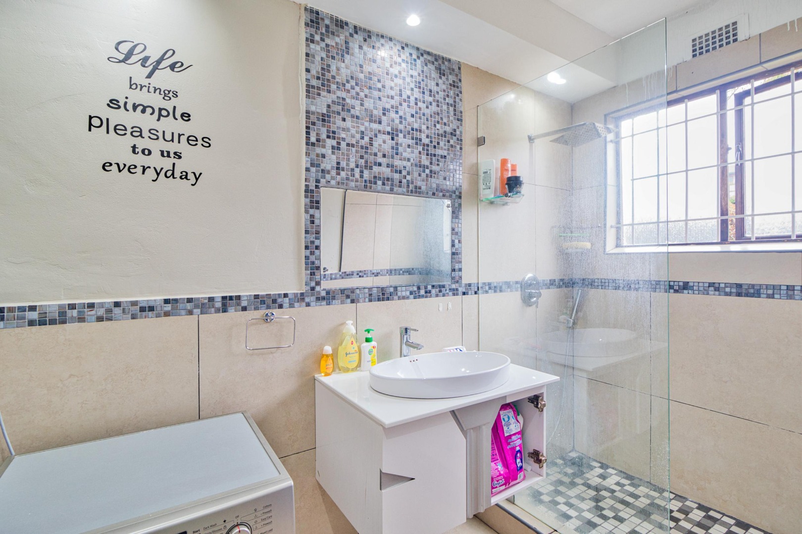 2 Bedroom Apartment / Flat For Sale in Central RE/MAX™ of