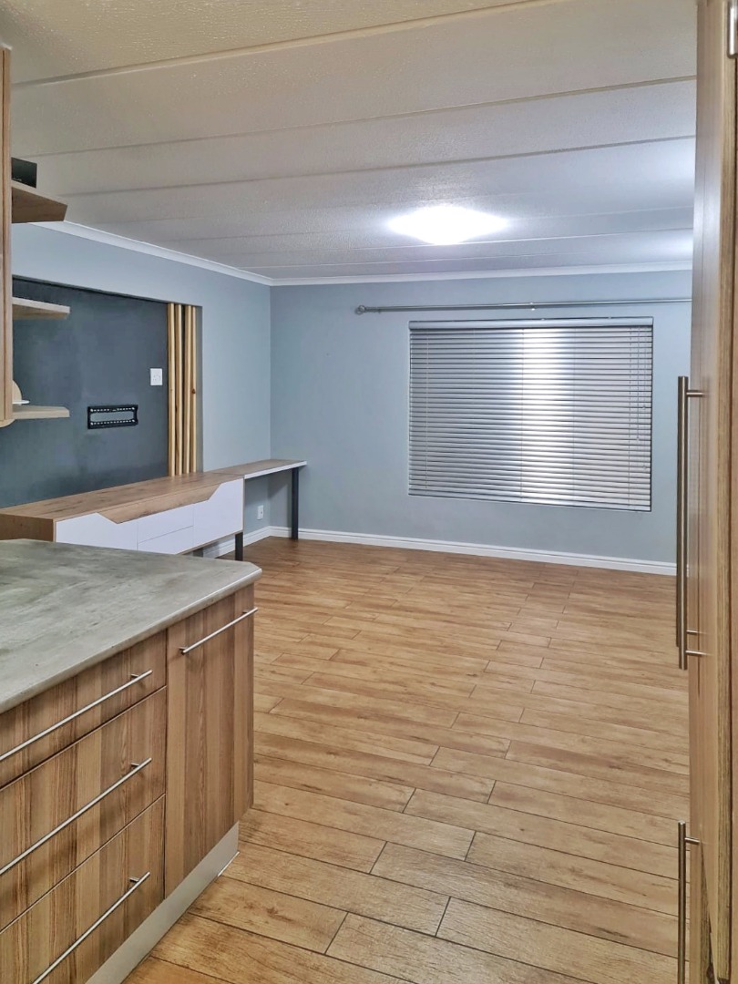 2 Bedroom Apartment / Flat For Sale in De Tijger RE/MAX™ of Southern