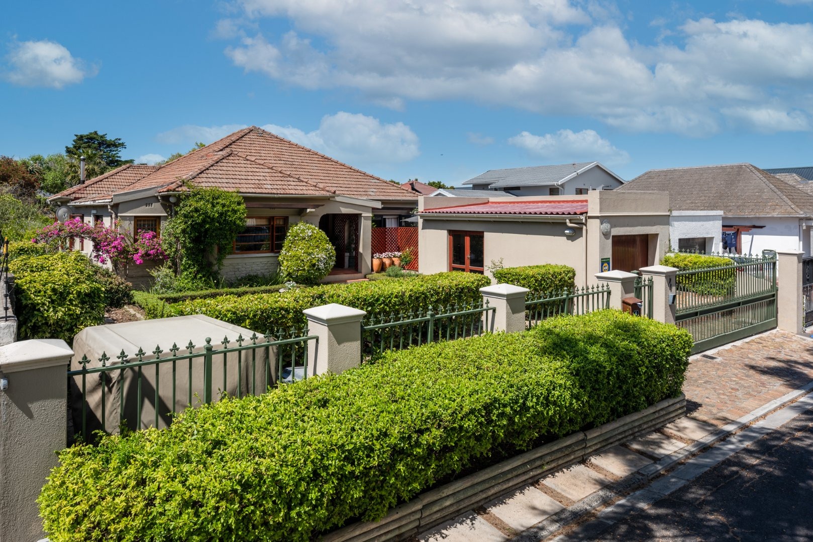 4 Bedroom House To Rent in Rondebosch RE/MAX™ of Southern Africa
