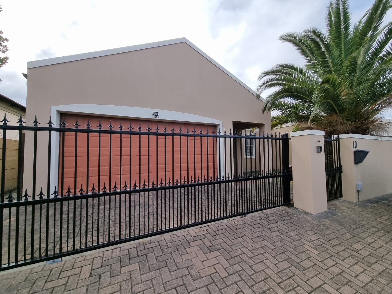 3 Bedroom House For Sale in Parklands RE/MAX™ of Southern Africa