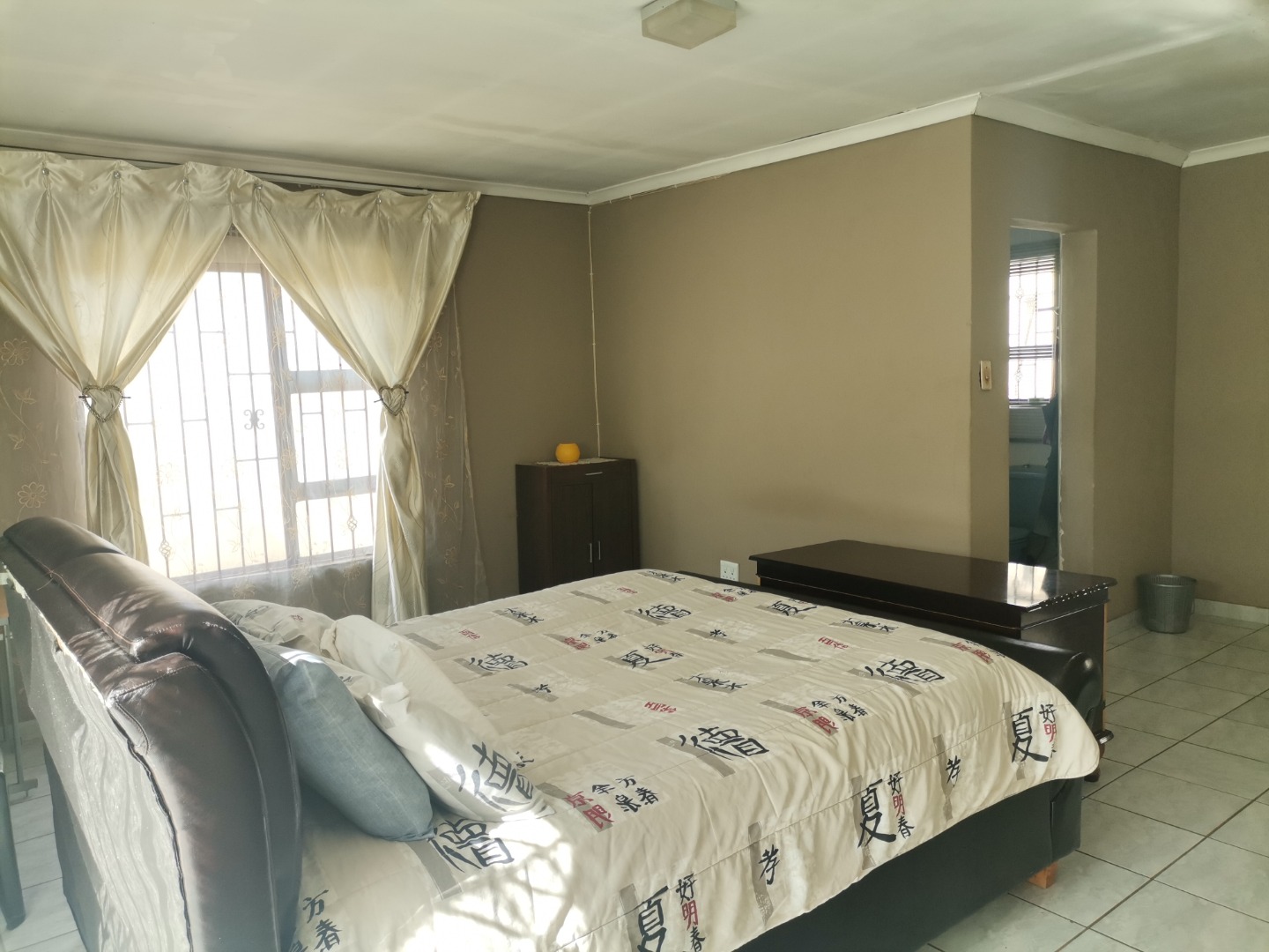 3 Bedroom House For Sale in Eldorado Park RE/MAX™ of Southern Africa