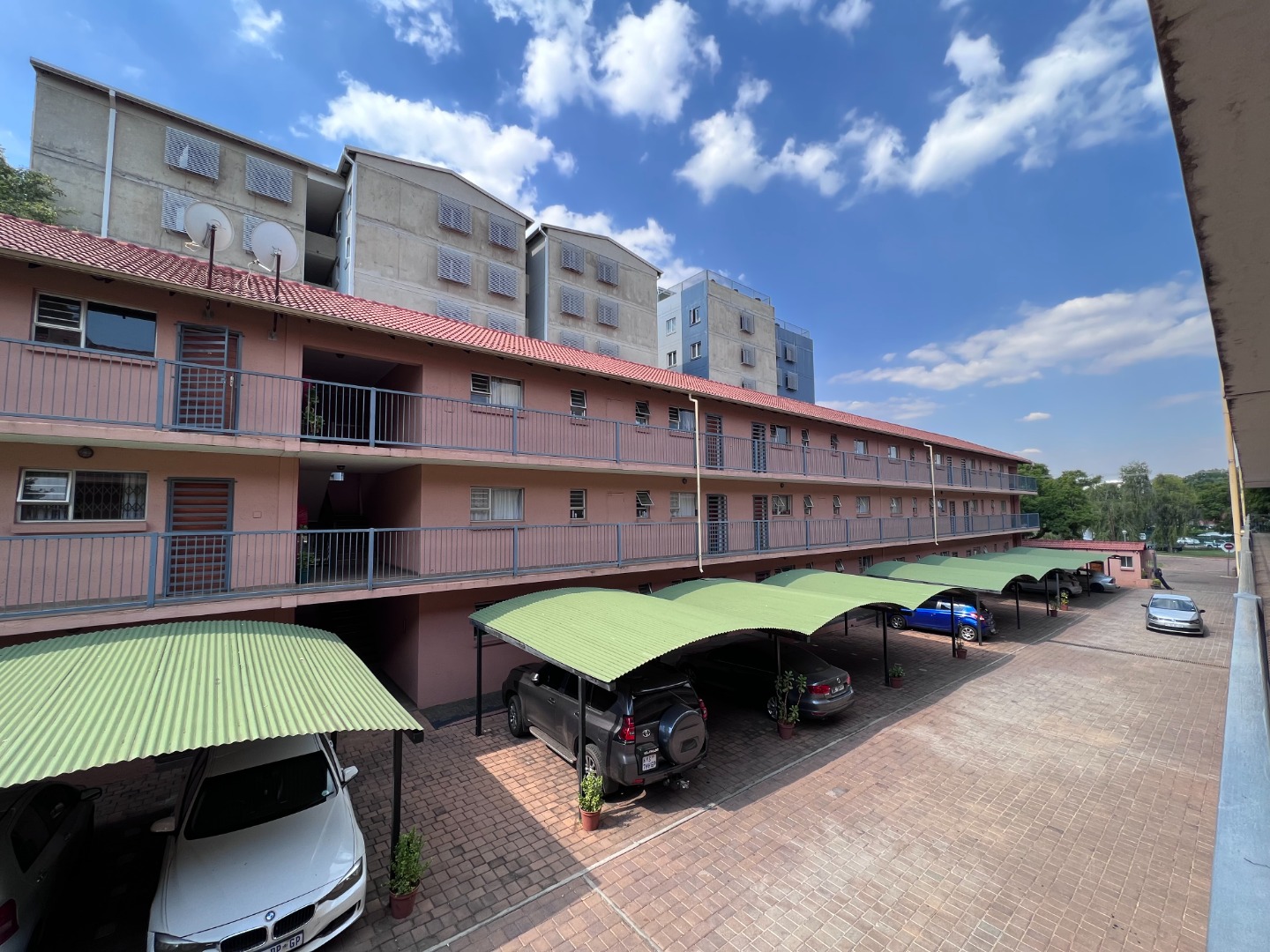 2 Bedroom Apartment / Flat For Sale in Hatfield RE/MAX™ of Southern