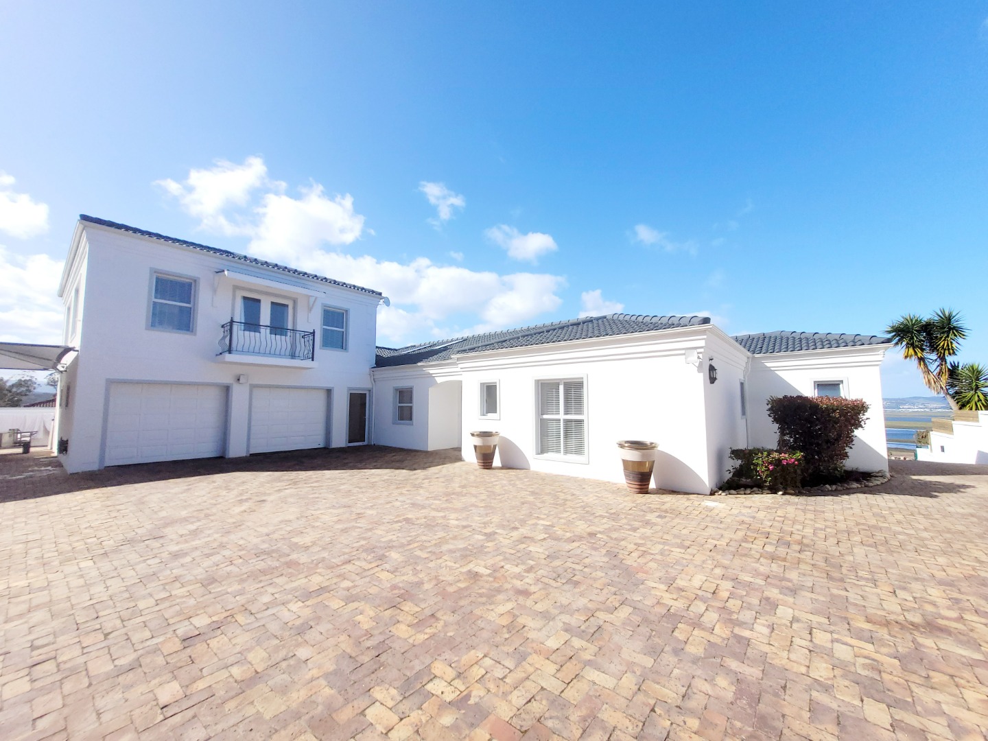 4 Bedroom House For Sale in Belvidere Estate RE/MAX™ of Southern Africa