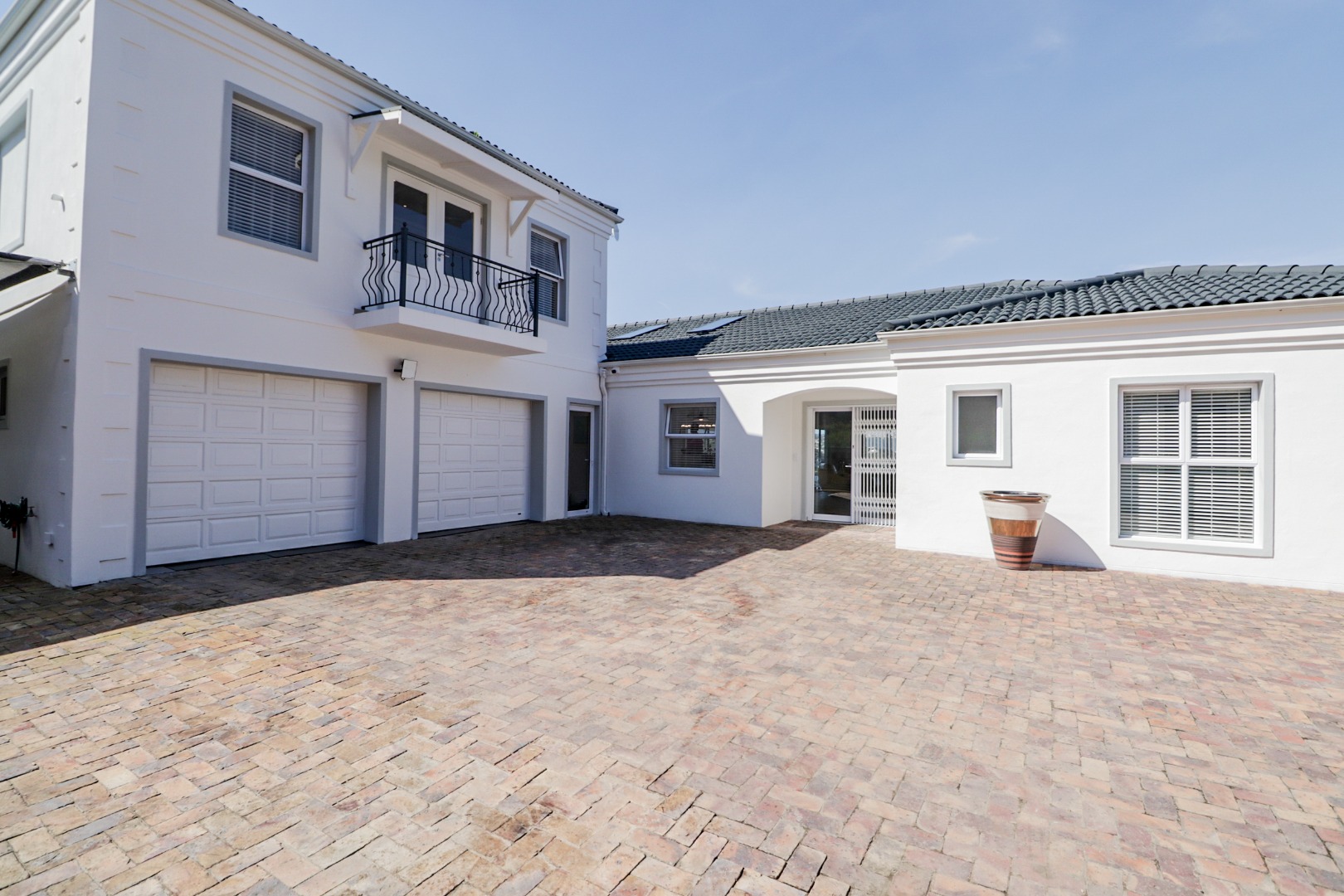 4 Bedroom House For Sale in Belvidere Estate RE/MAX™ of Southern Africa