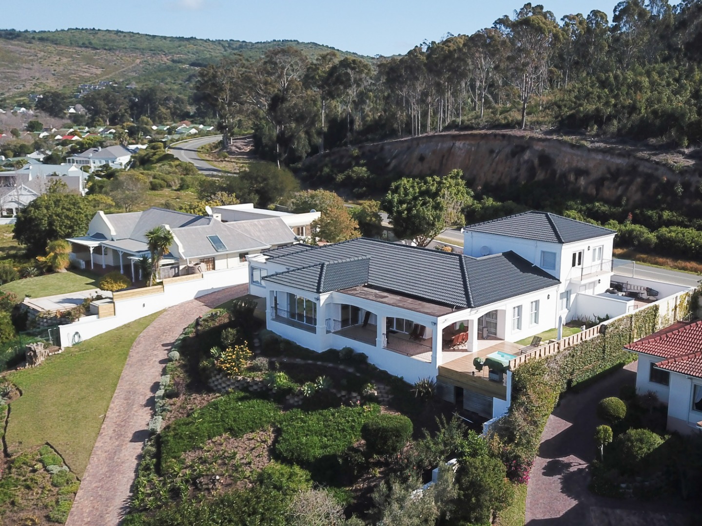 4 Bedroom House For Sale in Belvidere Estate RE/MAX™ of Southern Africa