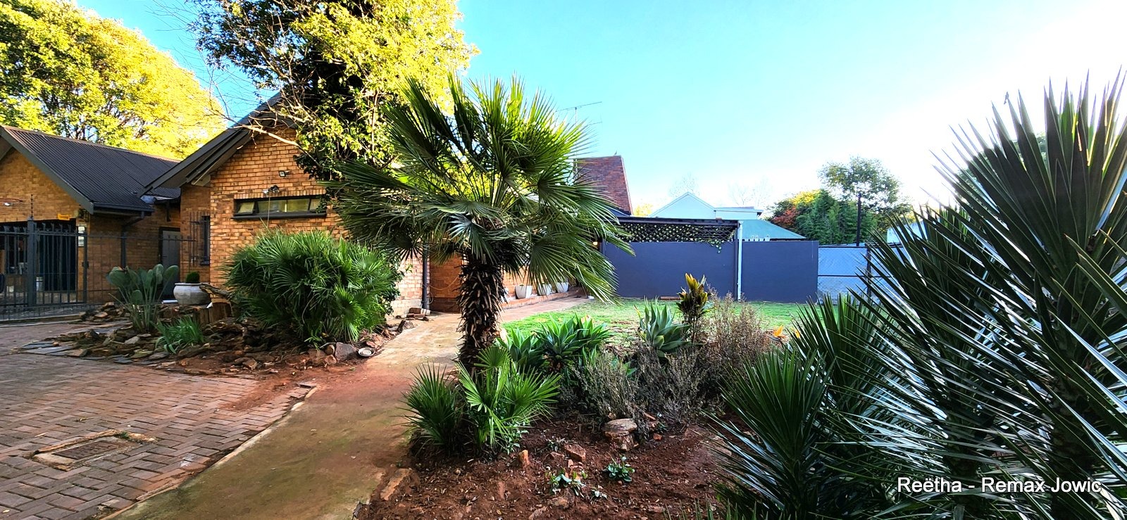 3 Bedroom House For Sale in Lyttelton Manor RE/MAX™ of Southern Africa