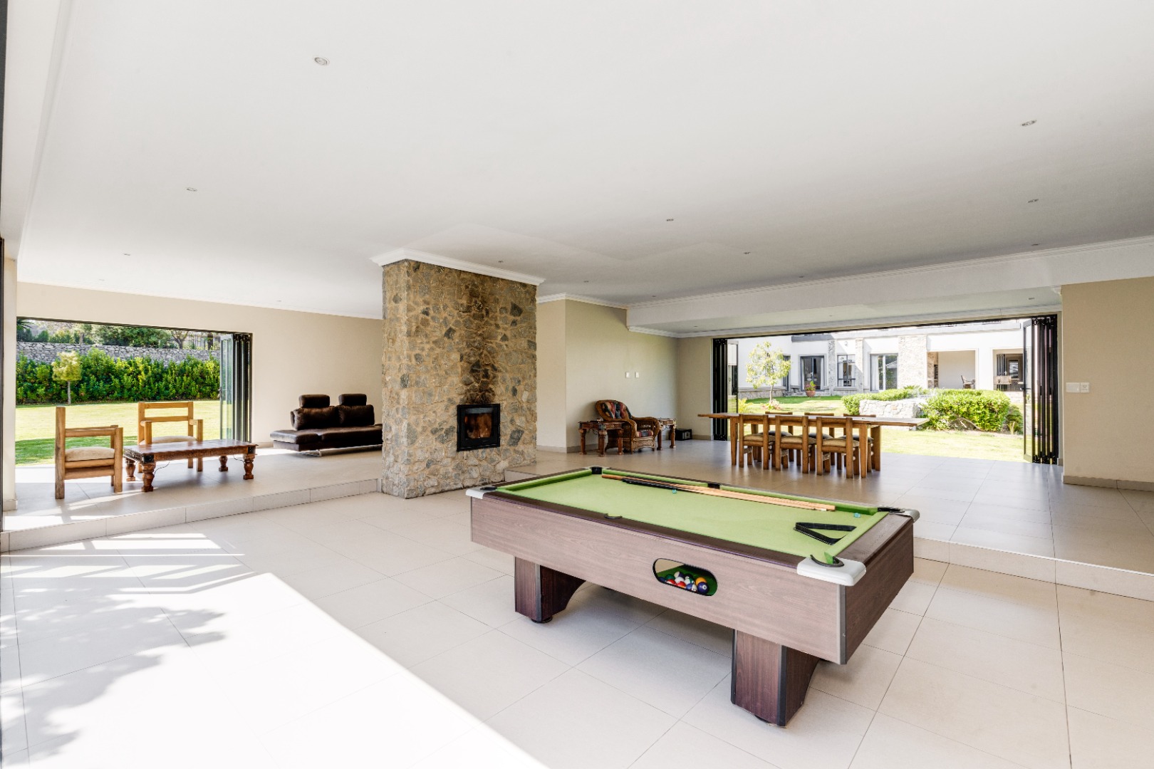 11 Bedroom House For Sale in Waterfall Equestrian Estate RE/MAX™ of