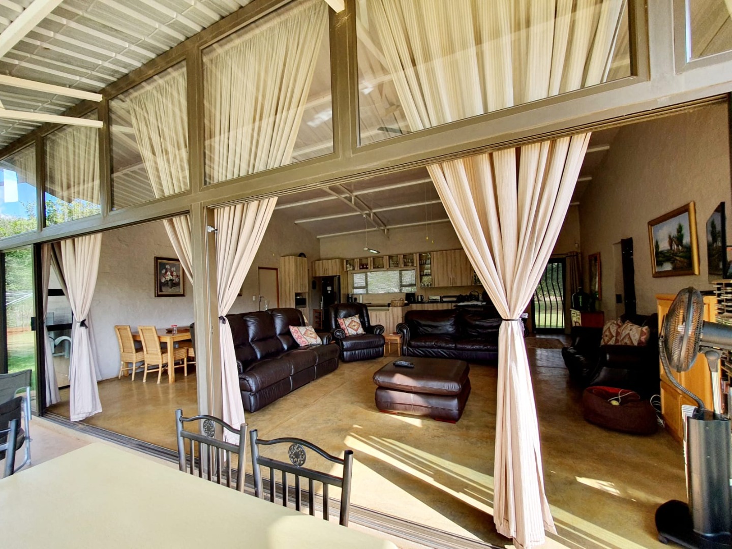 4 Bedroom House For Sale in Silver Creek Estate RE/MAX™ of