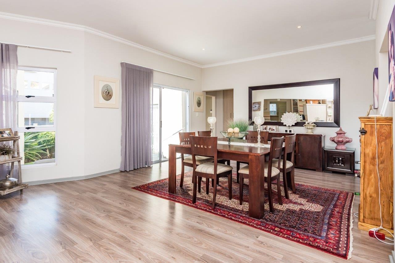 3 Bedroom House For Sale in Silver Valley Estate RE/MAX™ of Southern