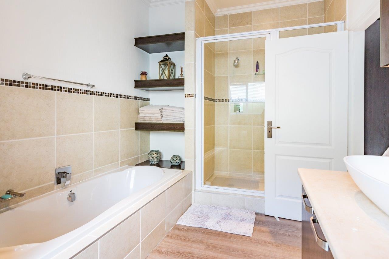 3 Bedroom House For Sale in Silver Valley Estate RE/MAX™ of Southern