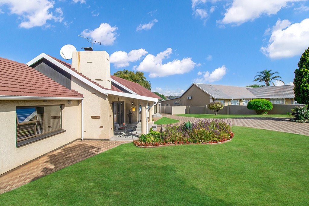 Property and houses for sale in Florida Park, Gauteng RE/MAX