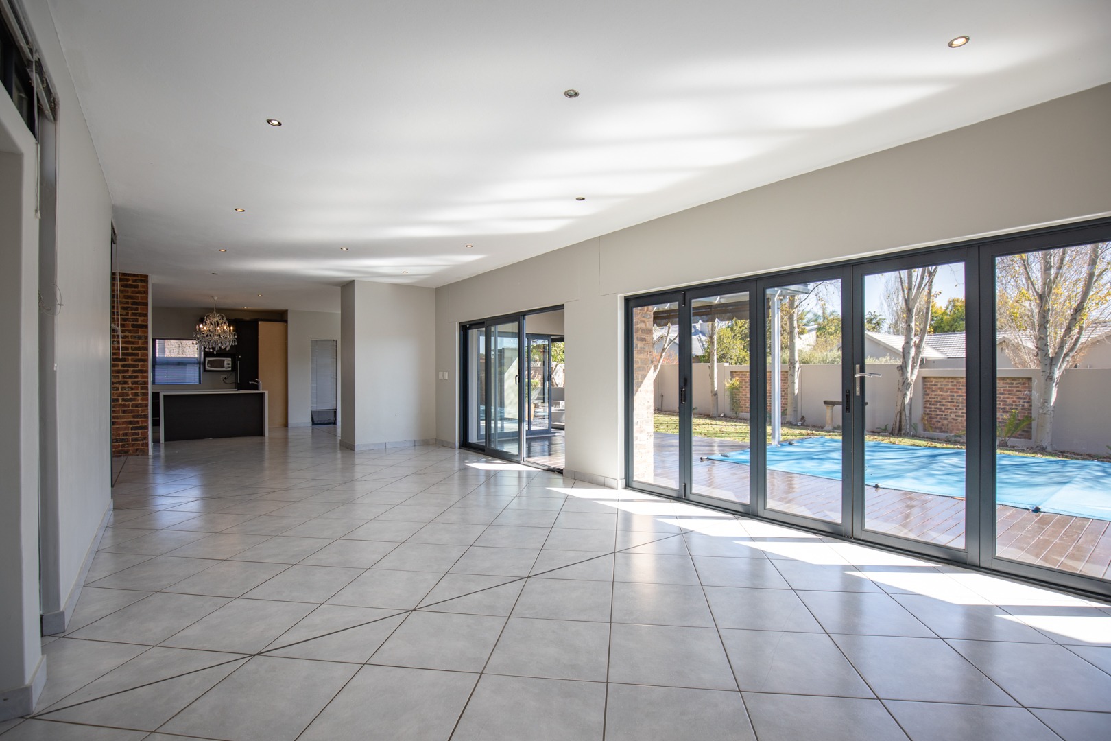 5 Bedroom House To Rent in Newmark Estate RE/MAX™ of Southern Africa