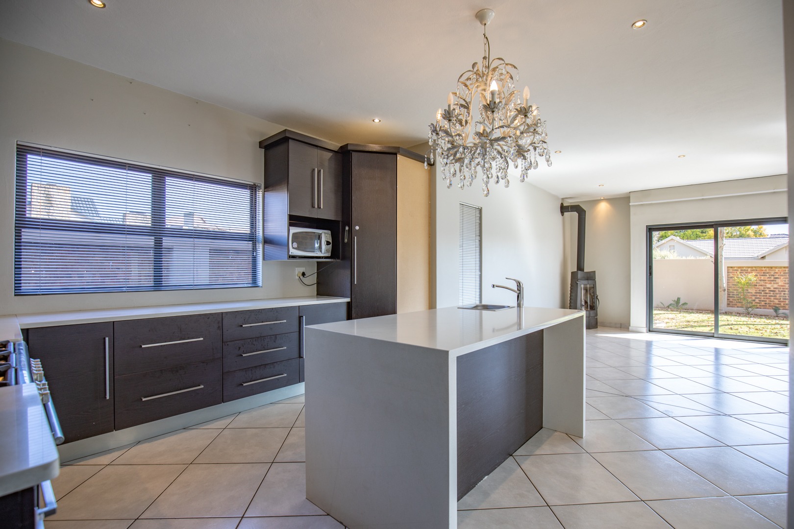 5 Bedroom House To Rent in Newmark Estate RE/MAX™ of Southern Africa