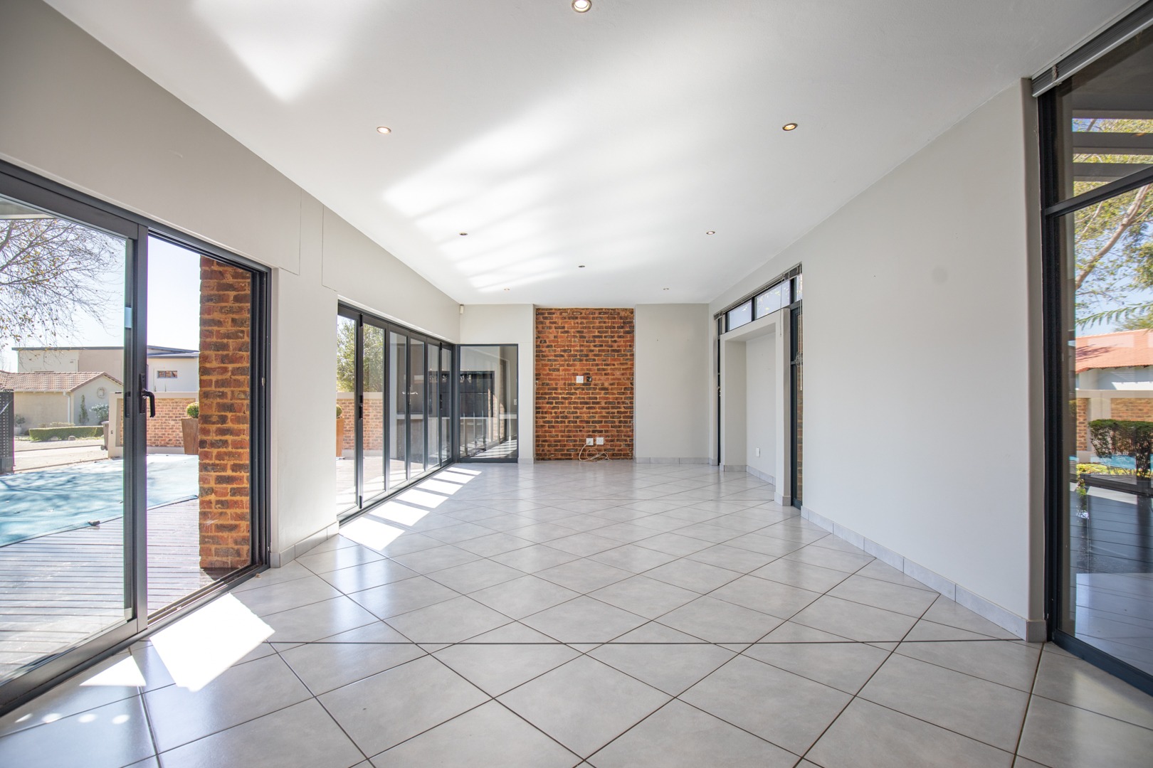 5 Bedroom House To Rent in Newmark Estate RE/MAX™ of Southern Africa
