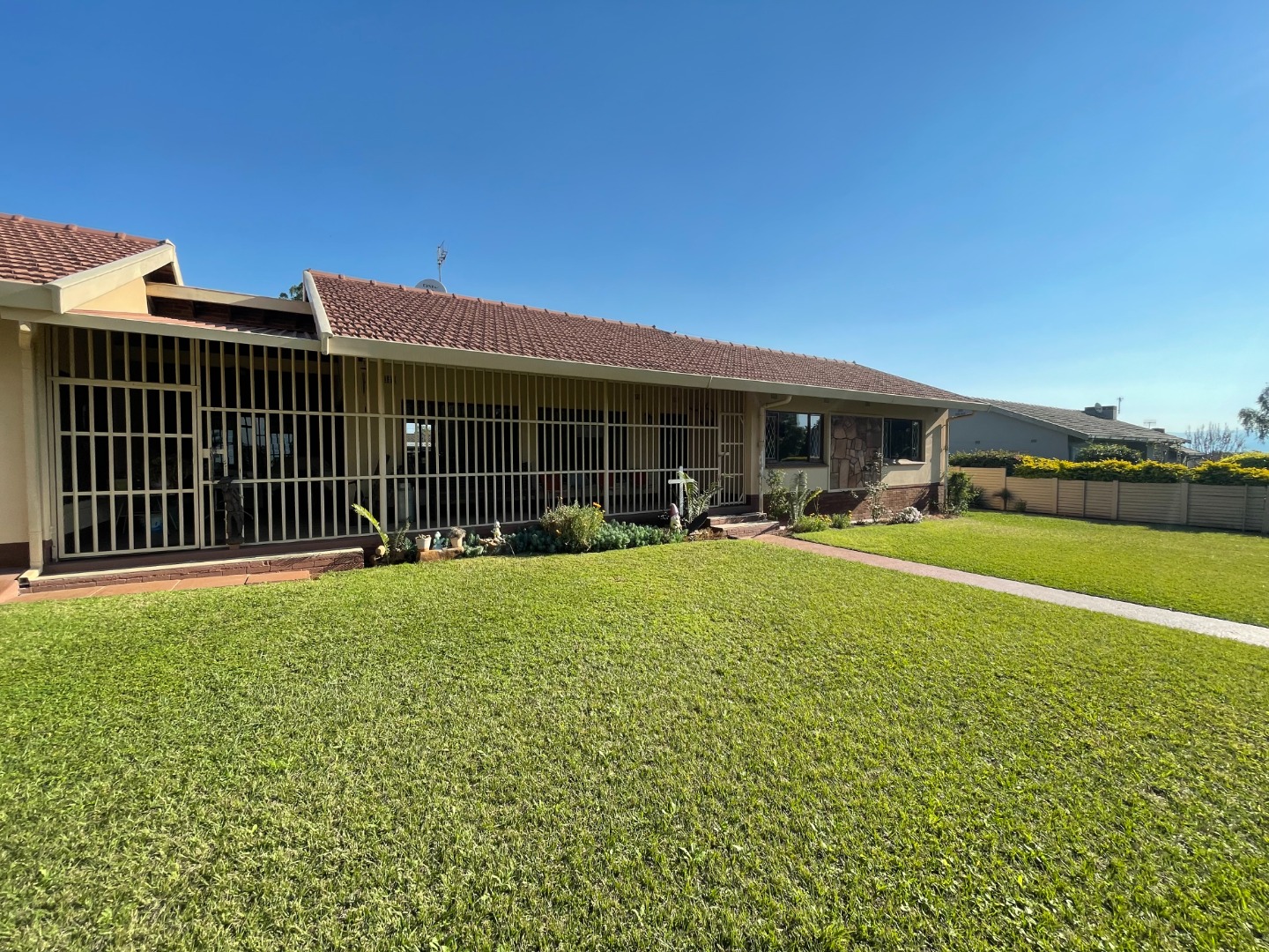 4 Bedroom House For Sale in Cleland RE/MAX™ of Southern Africa