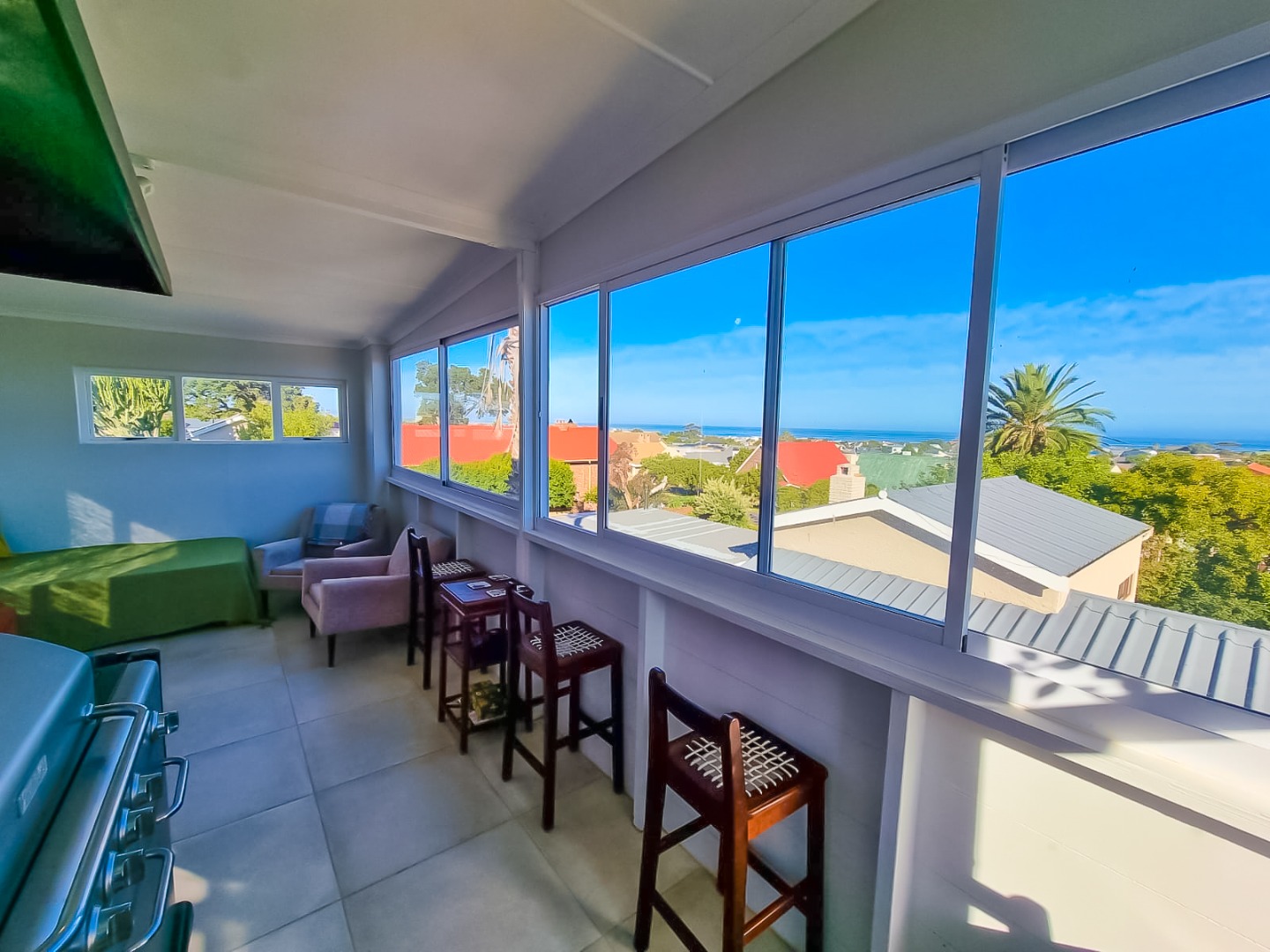 6 Bedroom House For Sale in Onrus RE/MAX™ of Southern Africa