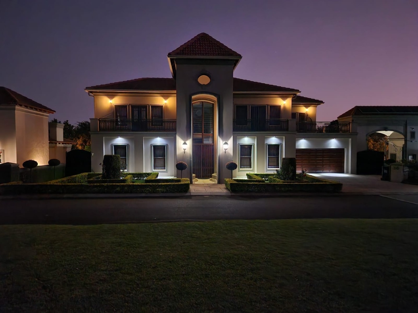 5 Bedroom House For Sale in Faerie Glen RE/MAX™ of Southern Africa