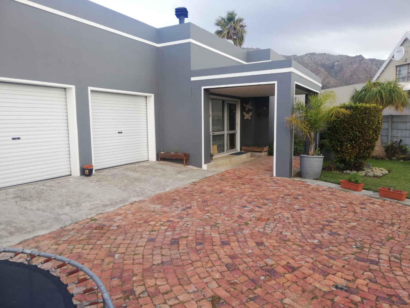 3 Bedroom House For Sale in Anchorage Park RE/MAX™ of Southern Africa