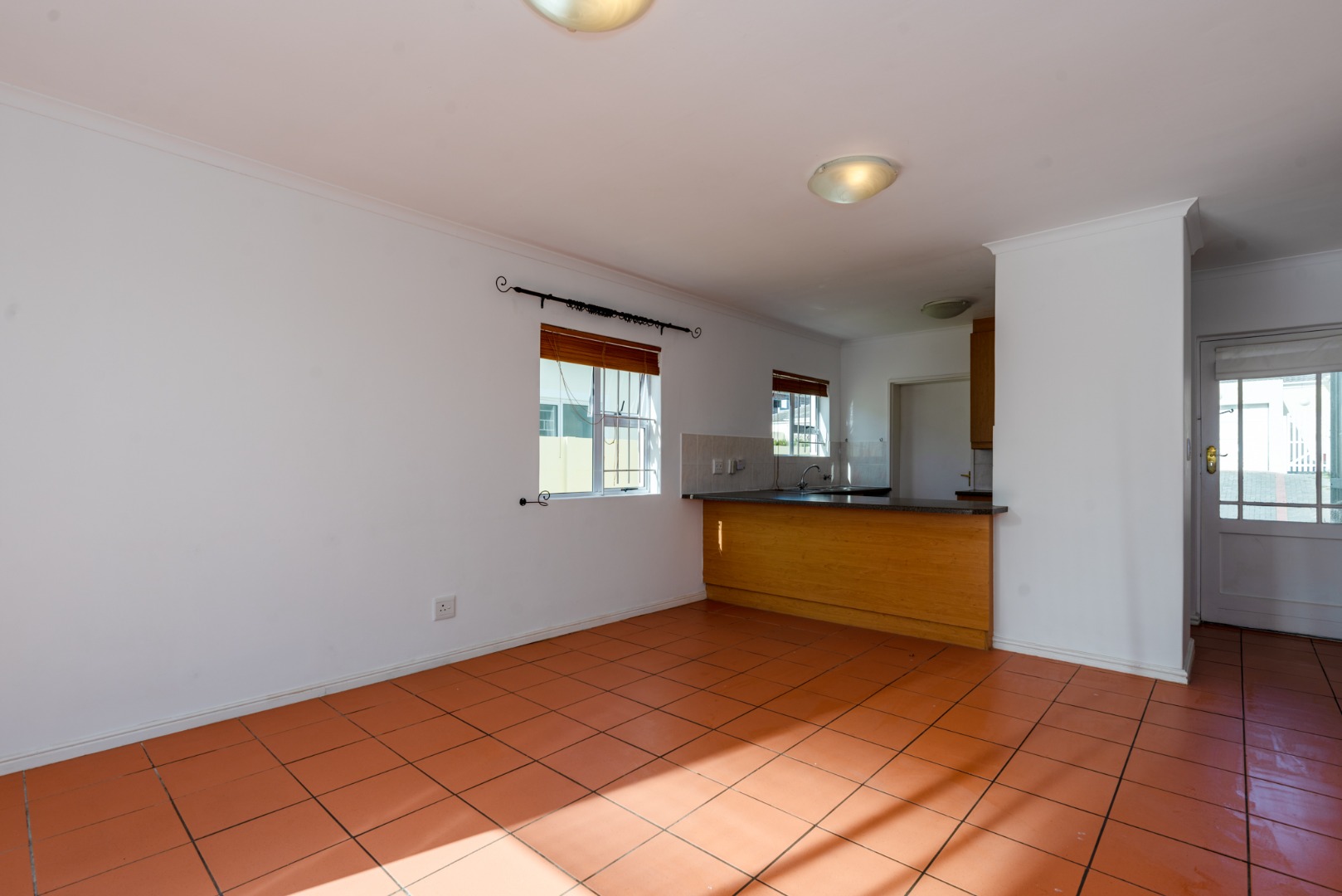 2 Bedroom House To Rent in Capri RE/MAX™ of Southern Africa