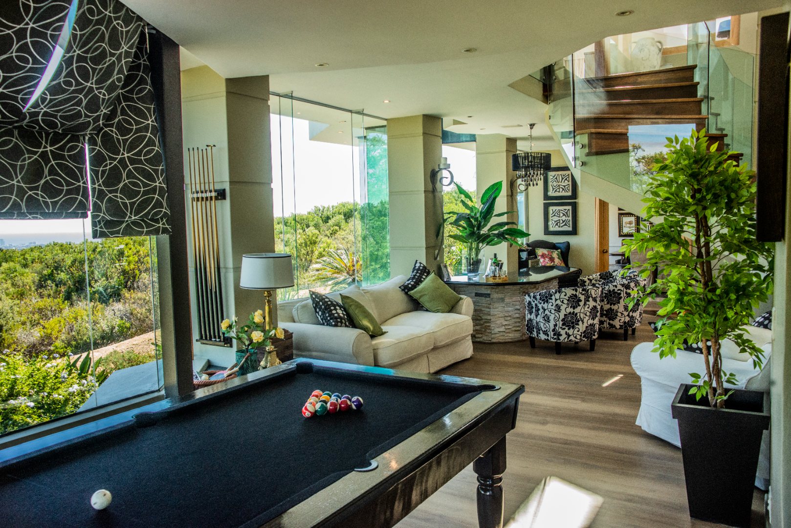 7 Bedroom House For Sale in Somerset West Central RE/MAX™ of Southern