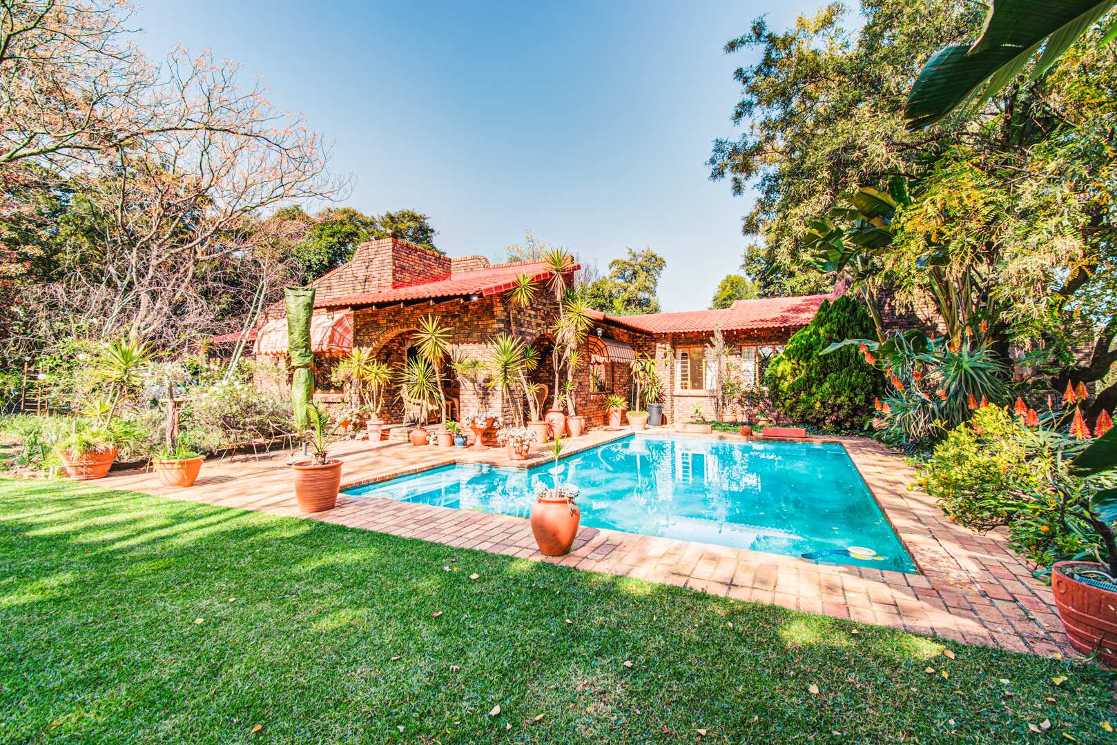 3 Bedroom House For Sale in Morningside Ext 40 RE/MAX™ of Southern Africa