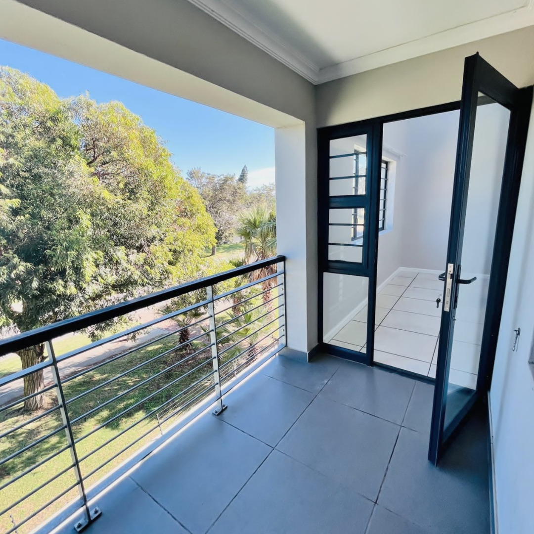 2 Bedroom Apartment / Flat For Sale in Walmer RE/MAX™ of Southern Africa