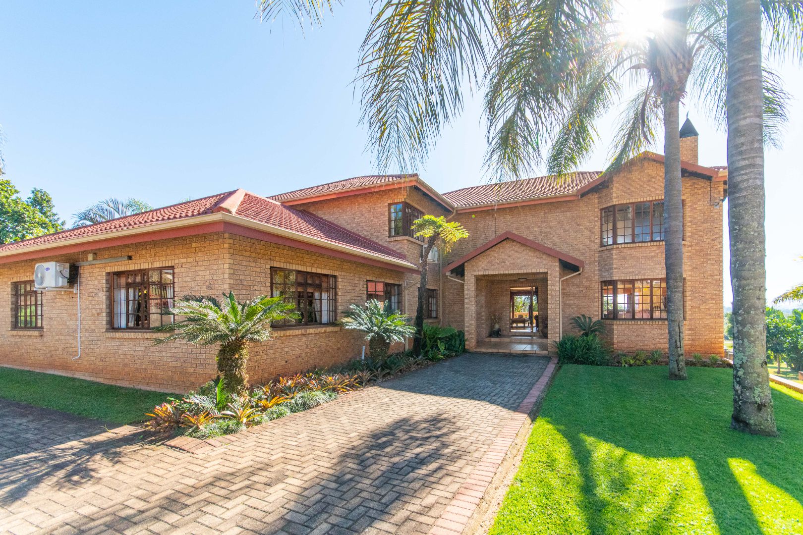 8 Bedroom House For Sale in White River Ext 1 RE/MAX™ of Southern Africa