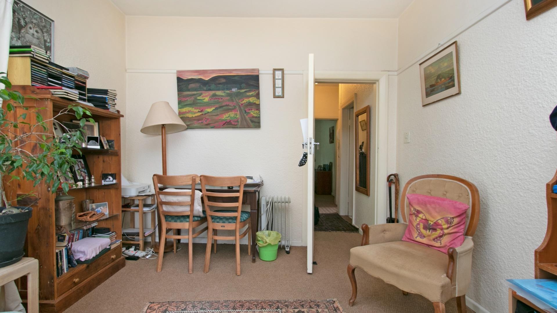 1 Bedroom Apartment / Flat For Sale in Rondebosch Village RE/MAX™ of