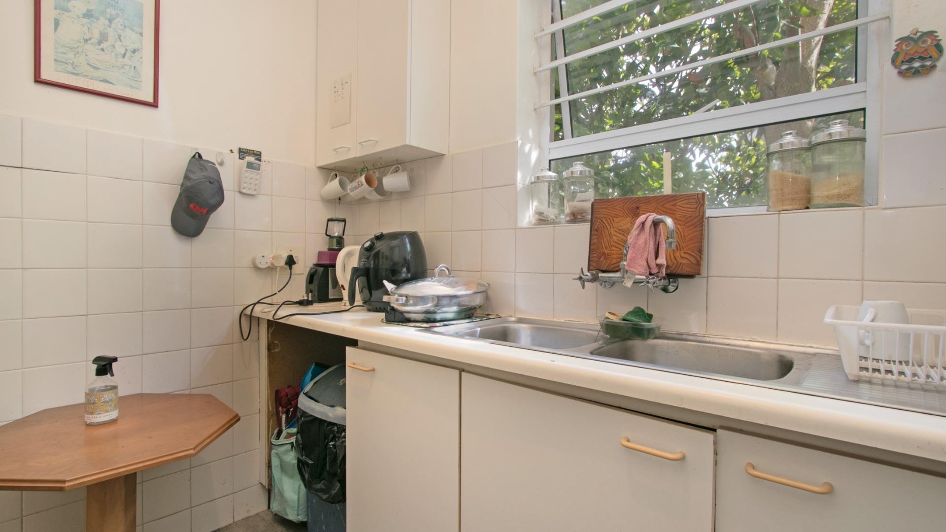 1 Bedroom Apartment / Flat For Sale in Rondebosch Village RE/MAX™ of