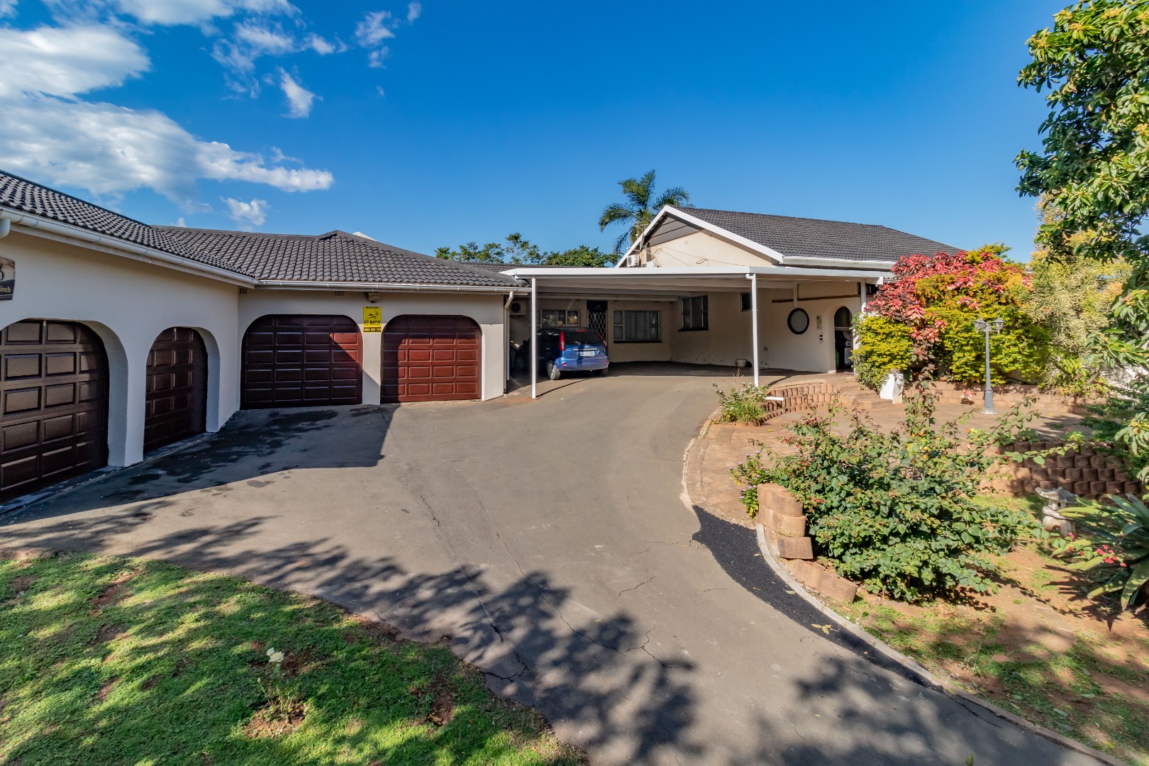 7 Bedroom House For Sale in Amanzimtoti RE/MAX™ of Southern Africa