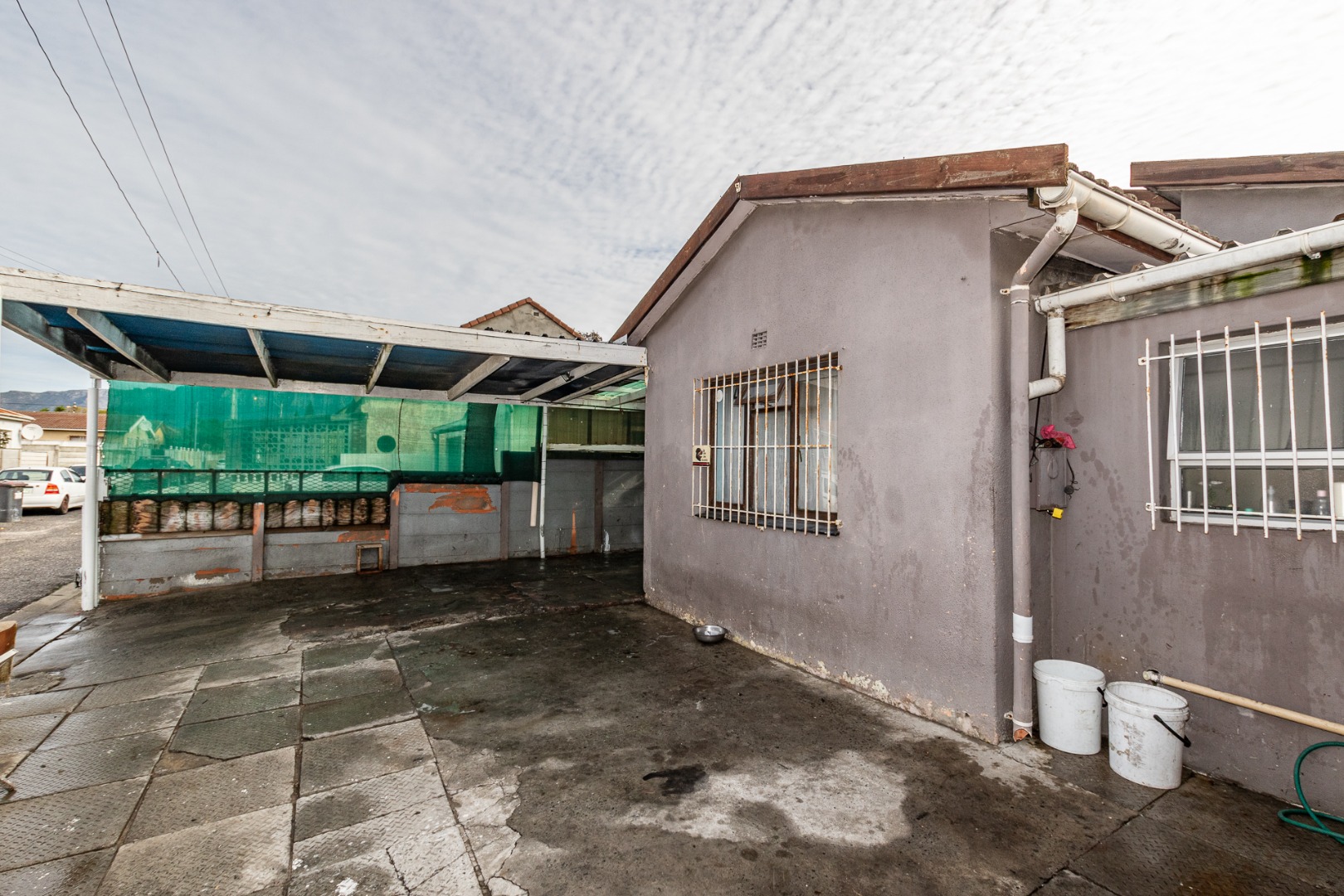 4 Bedroom House For Sale in Athlone RE/MAX™ of Southern Africa