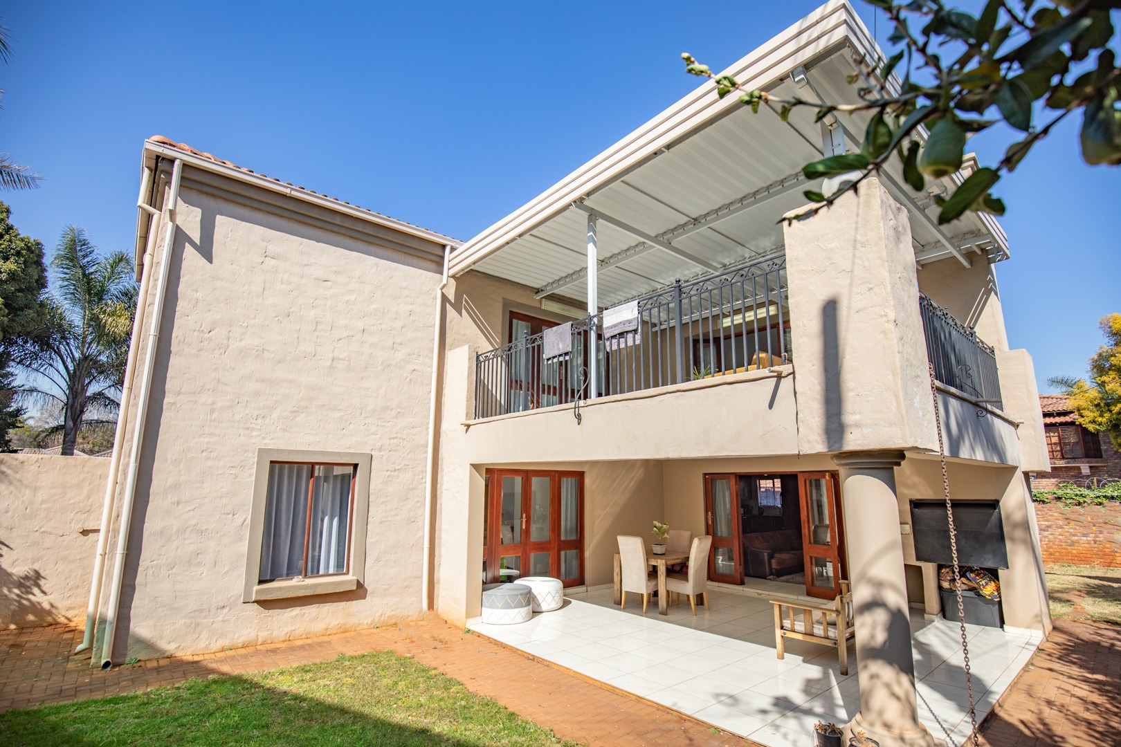 3 Bedroom House For Sale in Faerie Glen RE/MAX™ of Southern Africa