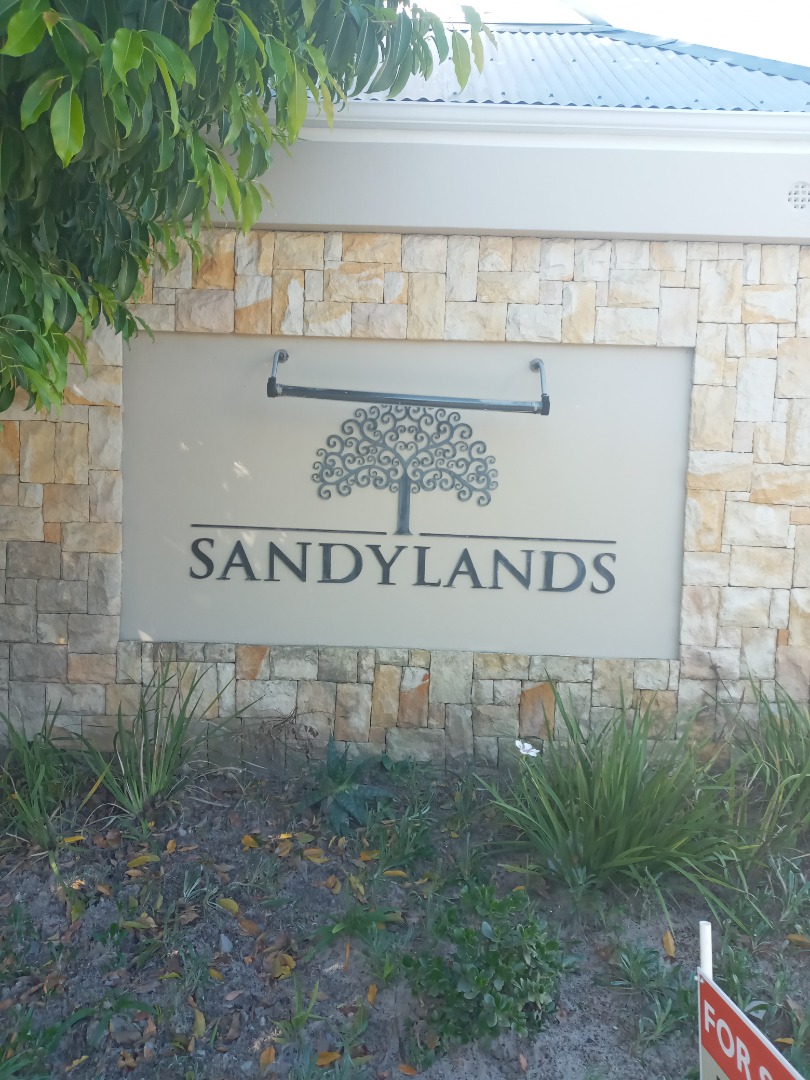 1 Bedroom Apartment / Flat For Sale in St Dumas RE/MAX™ of Southern