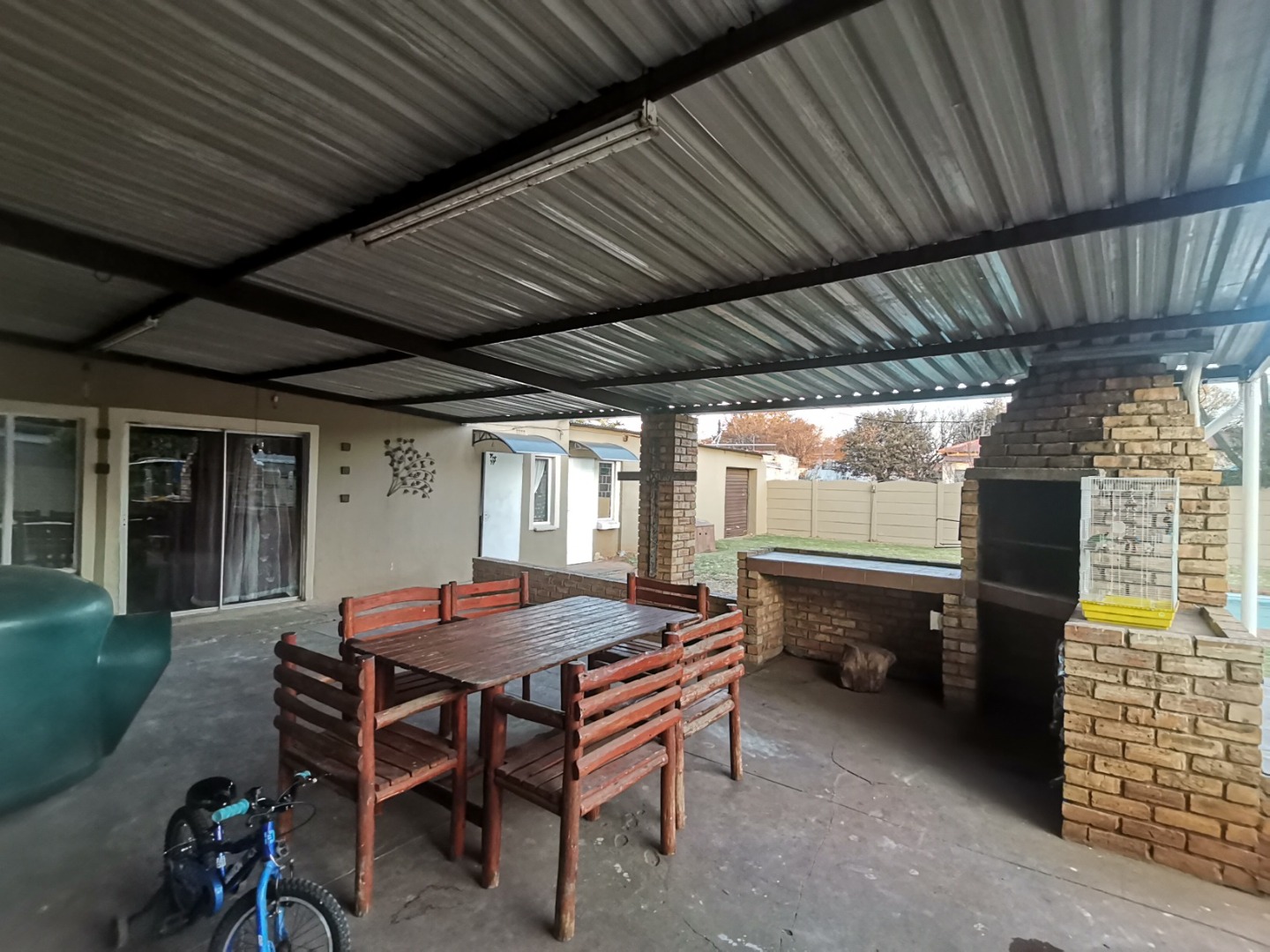 3 Bedroom House For Sale in Dalview RE/MAX™ of Southern Africa