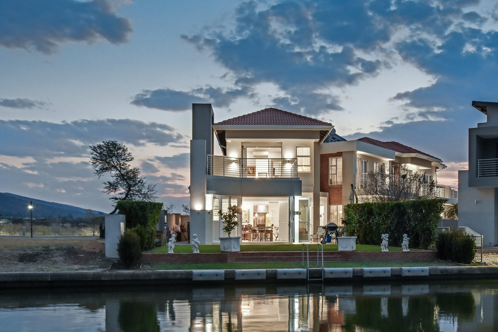 The RE/MAX Collection