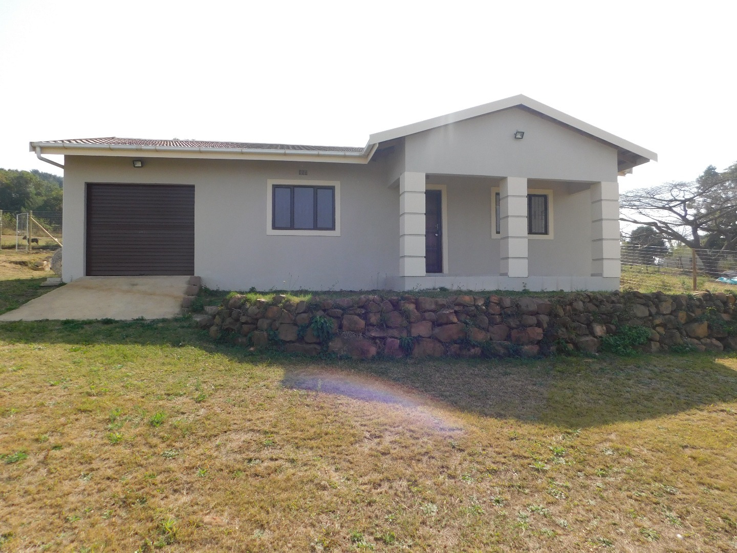 2 Bedroom House To Rent in Waterfall RE/MAX™ of Southern Africa