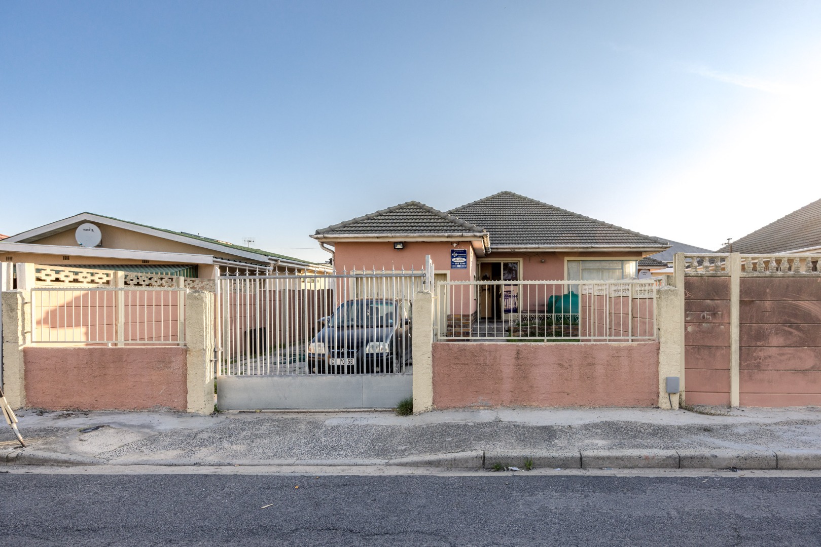 4 Bedroom House For Sale in Parow Central RE/MAX™ of Southern Africa