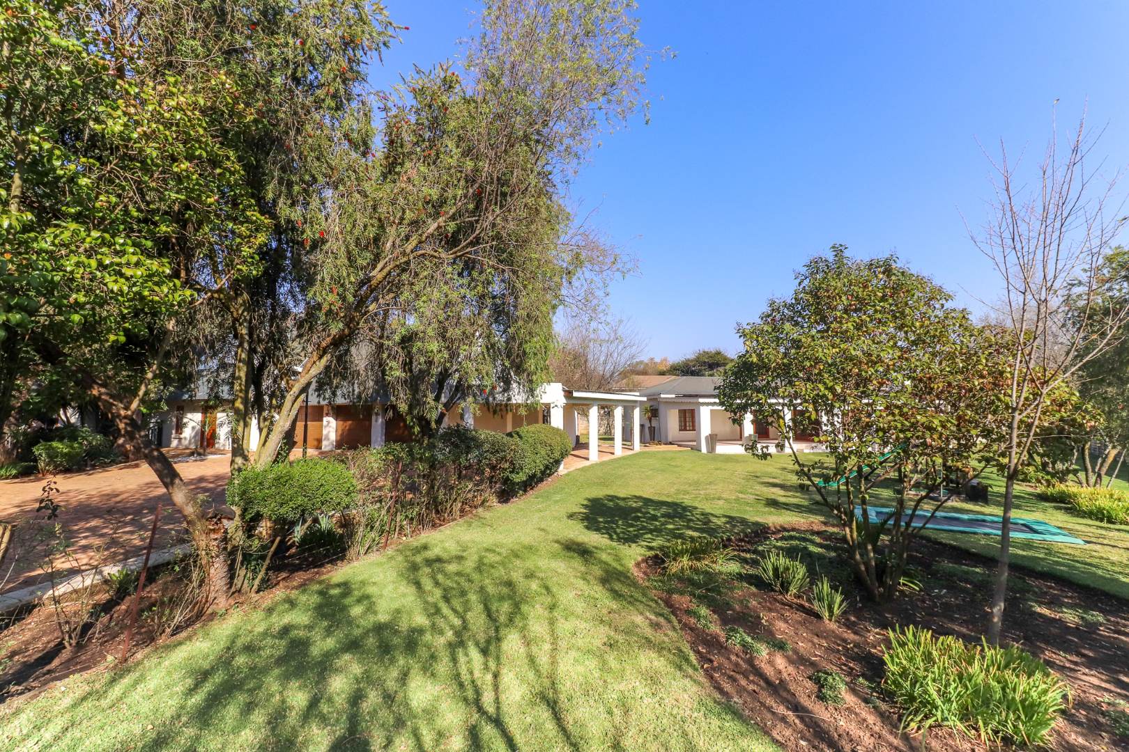 6 Bedroom House For Sale in Norton Home Estate RE/MAX™ of Southern Africa