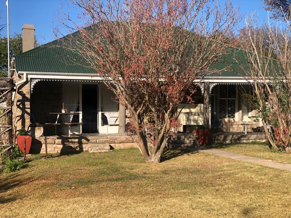 5 Bedroom House For Sale in Cathcart RE/MAX™ of Southern Africa