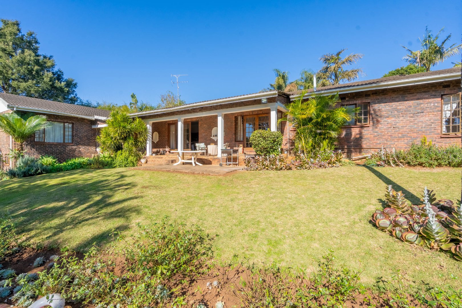 4 Bedroom House For Sale in Waterfall RE/MAX™ of Southern Africa