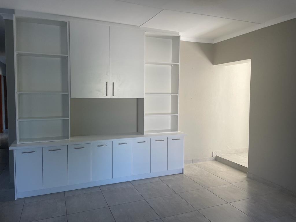 3 Bedroom House For Sale in King Park RE/MAX™ of Southern Africa