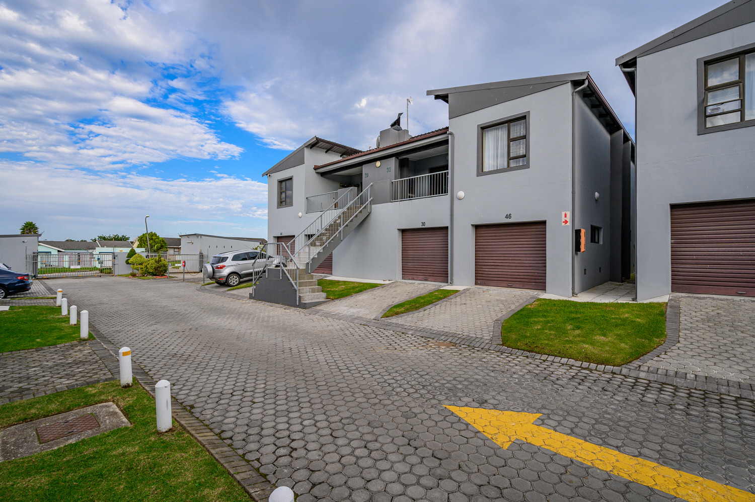 2 Bedroom Townhouse For Sale in Sherwood RE/MAX™ of Southern Africa
