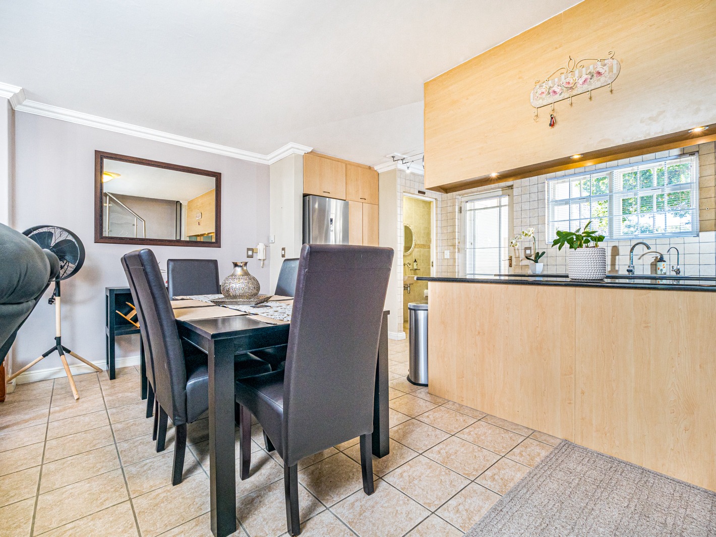 3 Bedroom Townhouse For Sale in Kenilworth RE/MAX™ of Southern Africa