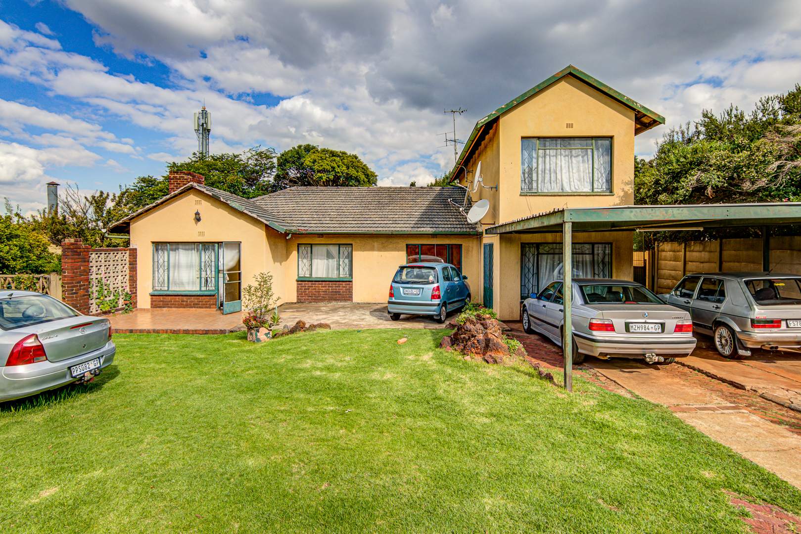 Property and houses for sale in Rhodesfield, Kempton Park RE/MAX™ Southern Africa